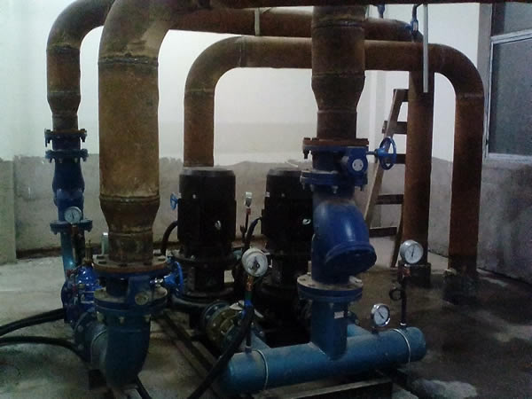 山西臨汾洪洞縣高層直聯(lián)加壓供熱機(jī)組